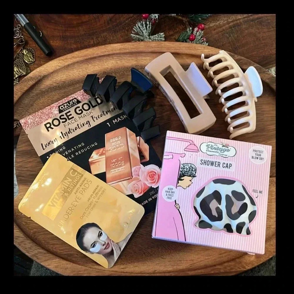 Other - Self Care Set • Cheetah Shower Cap Eye Pads Face Mask 3 Lg Hair Clips